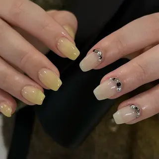 ネイル Ray. ちゅるん系ニュアンスのネイルデザイン