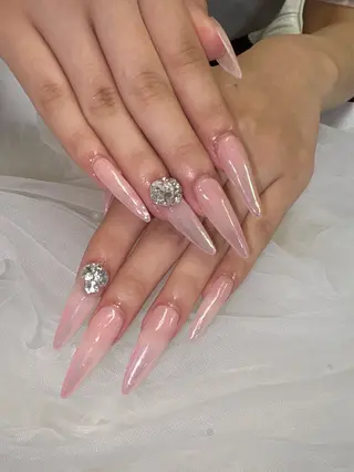 ネイル 髙橋 詩季のネイルデザイン