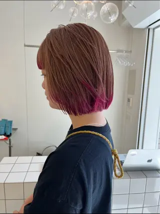 ミディアム 室屋 鈴音のヘアスタイル