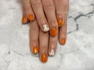 ネイル ネイルリボン 受付スタッフのネイルデザイン