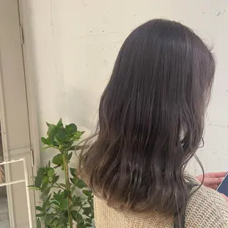 ミディアム カラー カジュアルを女っぽく 𝗮𝘆𝗮𝗰𝗼のヘアスタイル