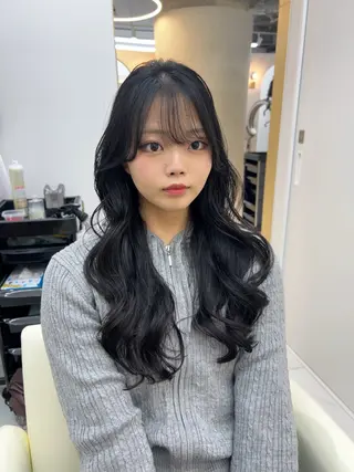 ロング パーマ armony表参道所属・高評価多数◎ コテ巻きパーマ星明夏のヘアスタイル