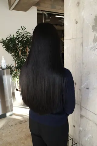 ロング カラー piilo. 佐田國 友真のヘアスタイル