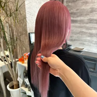 ロング 牧野 夏子のヘアスタイル