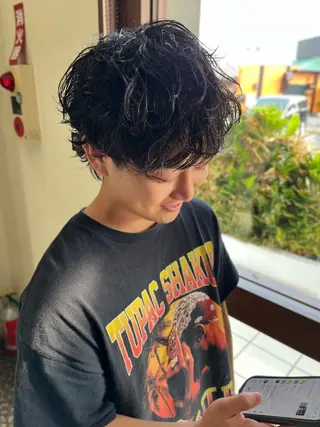 ミディアム 権 燦易のヘアスタイル