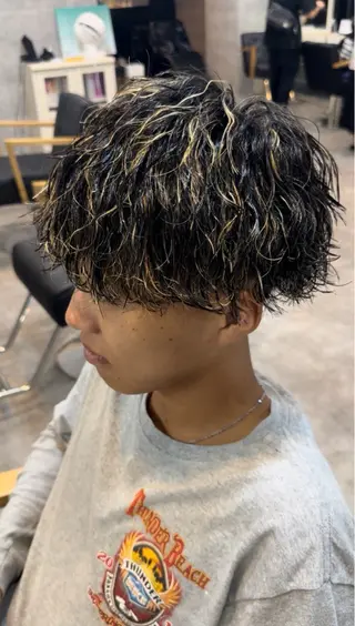 カラー パーマ メンズ Bleachi 大宮West所属・鈴木拓也 メンズカットのヘアスタイル