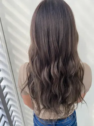 ロング カラー 韓国ヘア顔周りカット 艶髪ベージュtamaのヘアスタイル