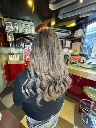 セミロング カラー 👑派手髪/カット 👑ANRYのヘアスタイル