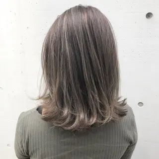 ミディアム カラー トップスタイリスト 小澤純一のヘアスタイル