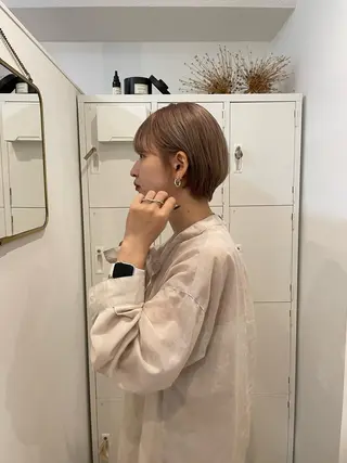 ショート カラー 梅田/ベージュ レイヤー/ヌマタのヘアスタイル