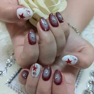 ネイル エステとネイル ローズコンフォートのネイルデザイン