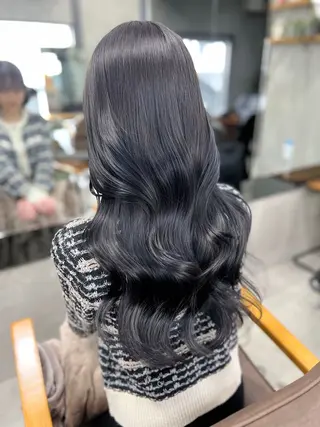 ロング maya レイヤーカットのヘアスタイル