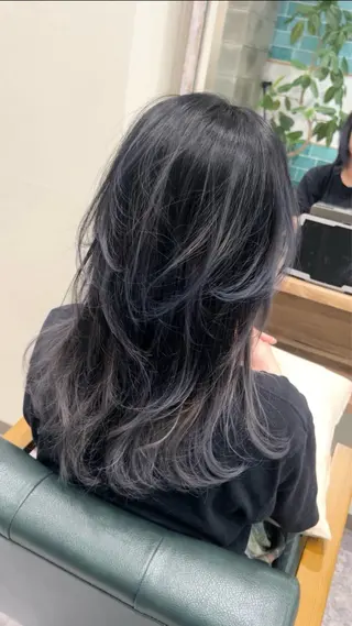 ロング ブリーチ/ストレート ダブルカラーtetoのヘアスタイル