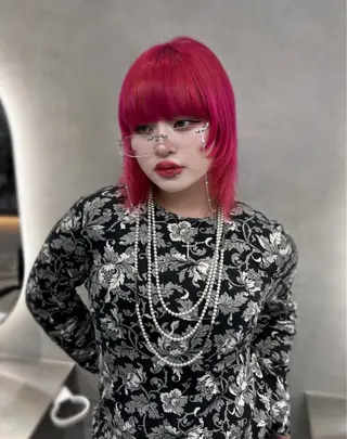 カラー ハイトーン ハイライ ト バレイヤージュのヘアスタイル