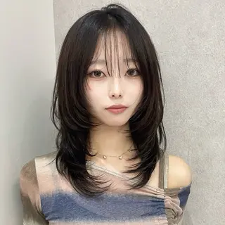 ロング ハッシュカット🖤 レイヤー/透けカラーのヘアスタイル