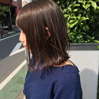 ミディアム カラー THE DAY所属・AKI HASHIMOTOのヘアスタイル