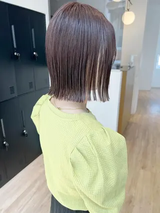 ミディアム カラー 切りっぱなしボブ/ ショート/カエ🌛のヘアスタイル