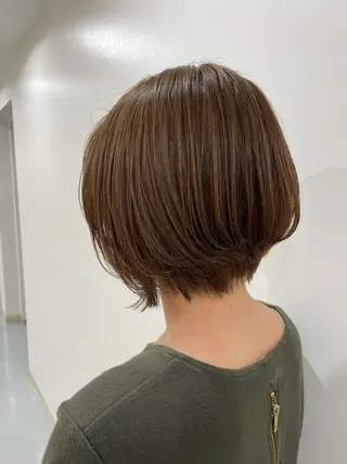 ショート カラー akane .のヘアスタイル