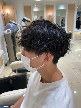 ショート パーマ メンズ メンズ特化型美容師 栗山勇人のヘアスタイル