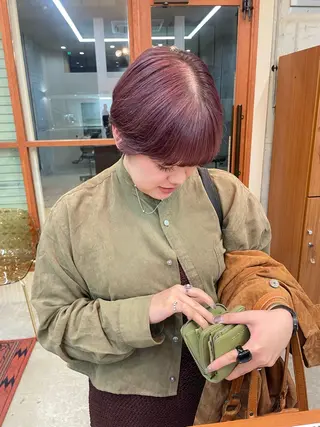 ショート カリン/ カット・ブリーチのヘアスタイル