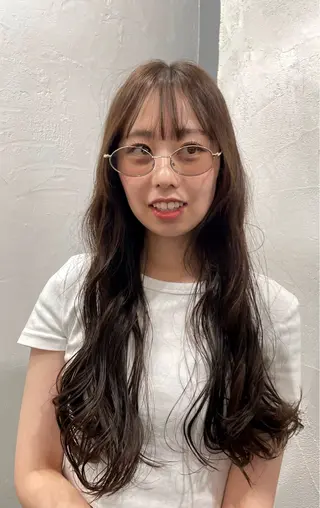 カラー NARVIS marinのヘアスタイル