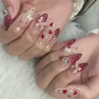 ネイル LAVISH nanamiのネイルデザイン