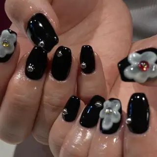 ネイル Bonnal所属・Manamǐ 個性派のネイルデザイン