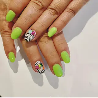 ネイル Nail Salon Coffret西中島店所属・coffret　酒井 萌のネイルデザイン