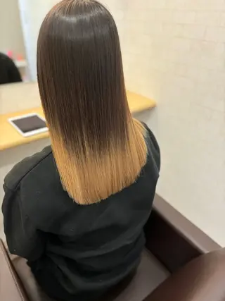 ミディアム カラー Relaxation Saljuのヘアスタイル