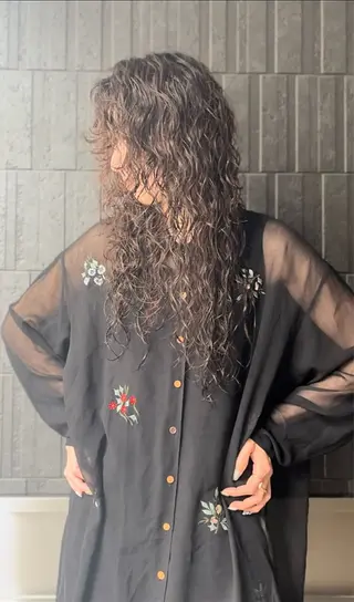 ロング パーマ 🫧髪質整形師 イケモトタクマ🎩のヘアスタイル