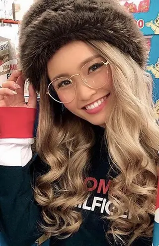 ロング カラー パーマ ヘアアレンジ Device ディバイスのヘアスタイル