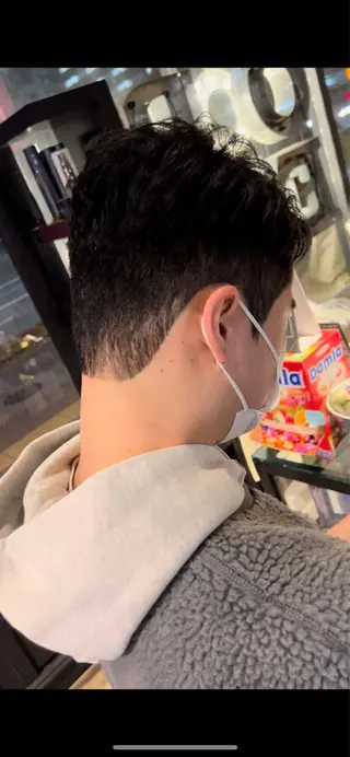 ショート パーマ メンズ men'shair TAO East店所属・メンズ 眉ワックス脱毛の眉毛・アイブロウイメージ