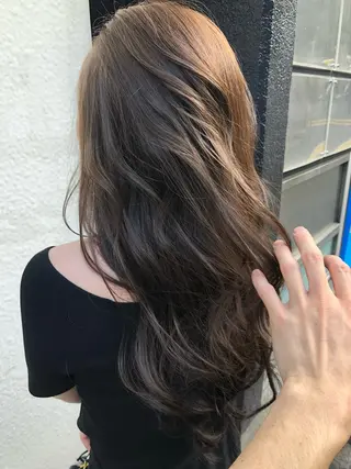 ロング カラー 100%髪質改善特化 TRUNSのヘアスタイル