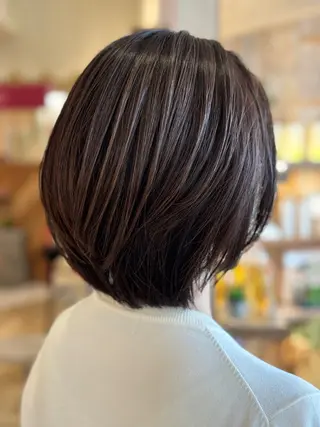 ショート レイヤーカット✨ 艶髪藤野のヘアスタイル