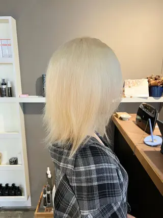 ミディアム カラー daiki 原宿のヘアスタイル