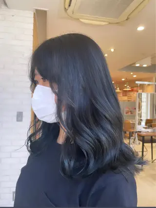 セミロング カラー 艶ハイトーン👑♡ NATSUKIのヘアスタイル