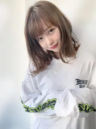 ミディアム カラー 💘トレンドスタイル 💘透明感ヘアのヘアスタイル