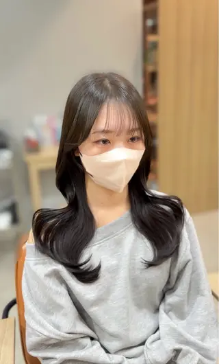 ロング カラー honoka/レイヤ ー/艶感カラー/韓国のヘアスタイル