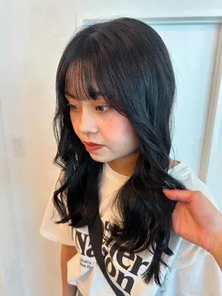 ロング オノ アイラのヘアスタイル