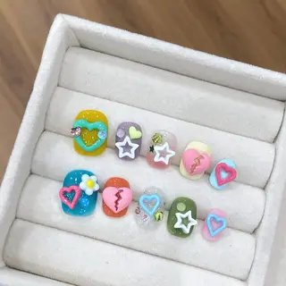 ネイル KIMI 🐰のネイルデザイン