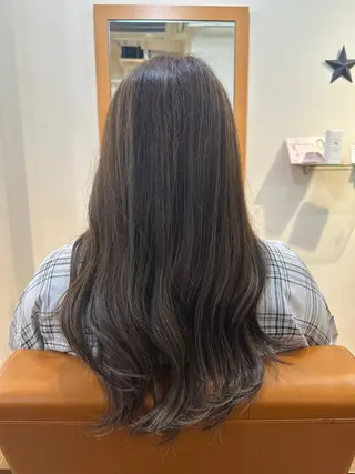 ロング 渋谷 美優のヘアスタイル