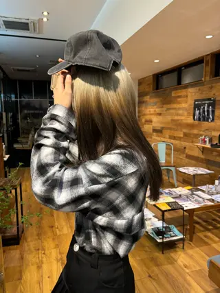 ロング 津田 里菜のヘアスタイル