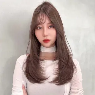 セミロング カラー Lond alxeiaのヘアスタイル