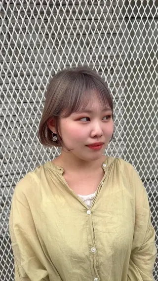 ショート レイヤーカット/ 顔まわり/アオイのヘアスタイル