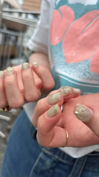 ネイル nailsalon　hue所属・小山 羽奈のネイルデザイン