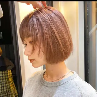 ショート カラー ブロンド／ブリーチ 【SITY.】のヘアスタイル