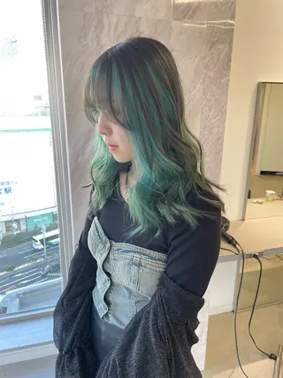 セミロング カラー ヘアアレンジ 🎗秋山勇/ GEAR.代表のヘアスタイル