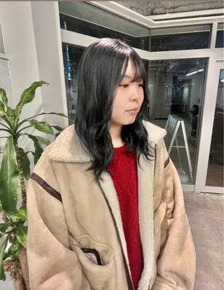 セミロング カラー ヘアアレンジ 🍓艶髪/艶カラー ハイトーン/しんたにのヘアスタイル