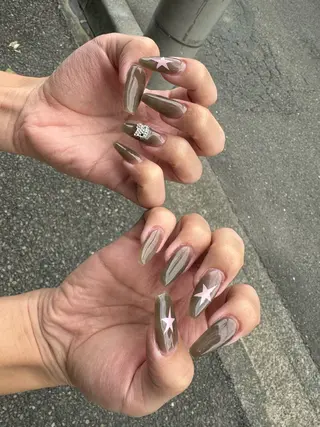 ネイル LAVISH nail salonのネイルデザイン