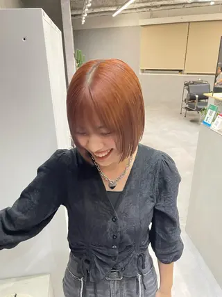 ミディアム カラー yui/ layer cutのヘアスタイル